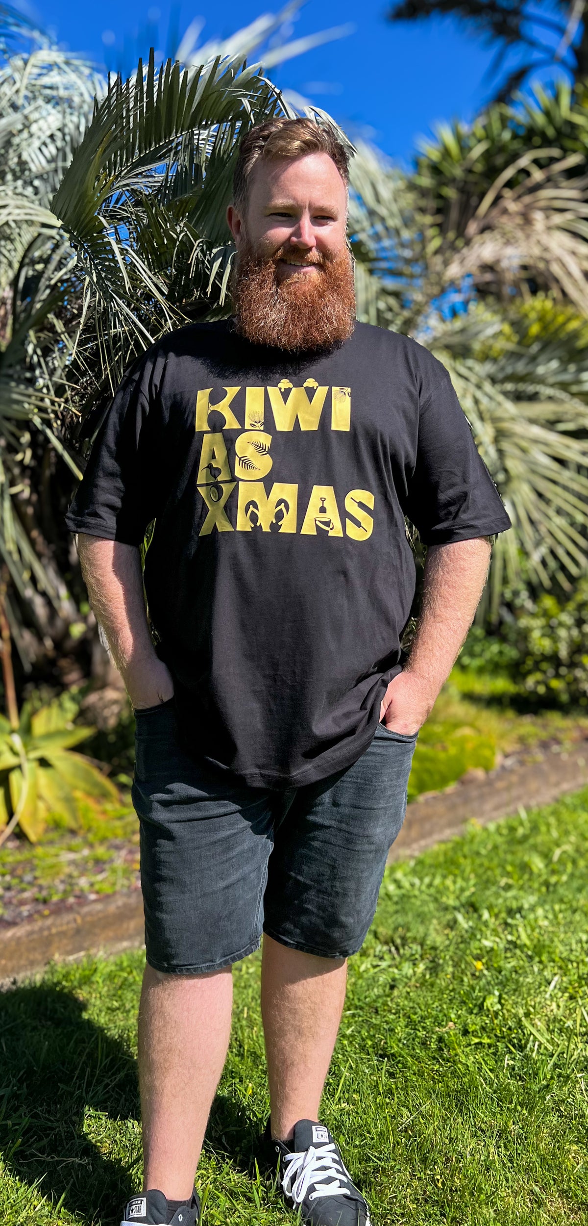 Kiwi as Xmas - Short sleeved T-Shirt Gold